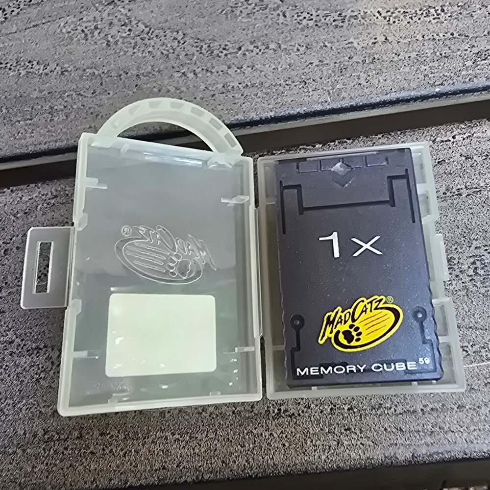Mad Catz Memory Cube 59 Nintendo Gamecube Memory Card 1x Storage With Case